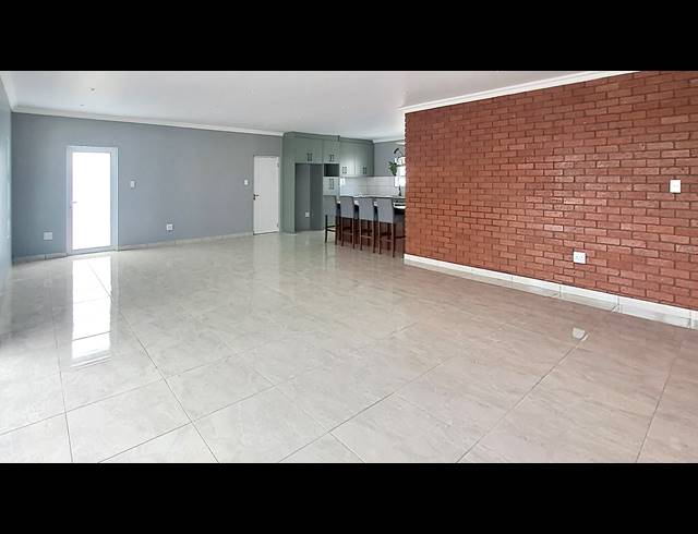 3 BEDROOM HOUSE FOR SALE IN GOLDEN MILE